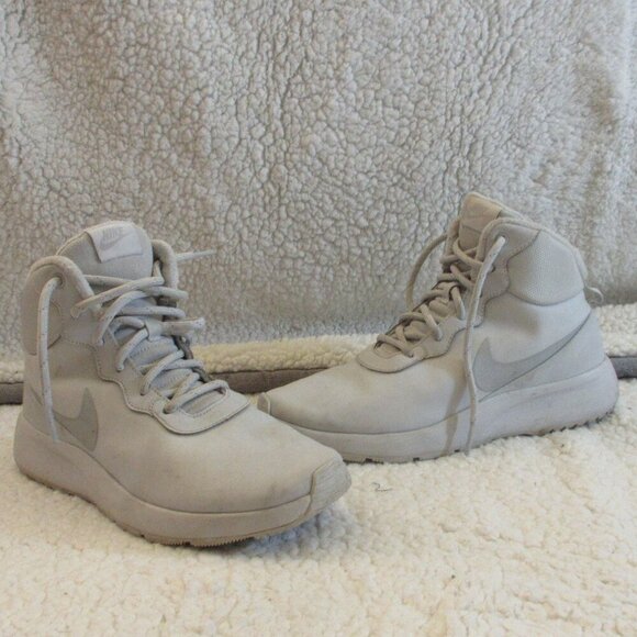 Nike Women's Light Gray High Tops Size 8.5 Light weight - Picture 1 of 9